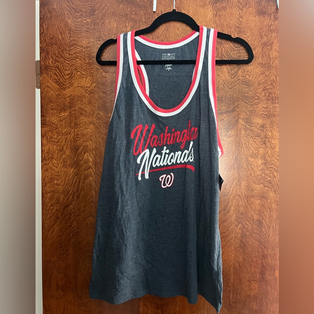 NWT Washington Nationals Graphic Tee - Red and White on Gray‎ Women’s XL
